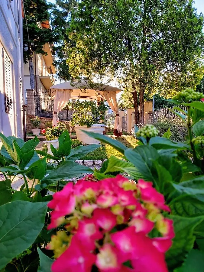 Appartamento Villa Elvira Ambra Italia